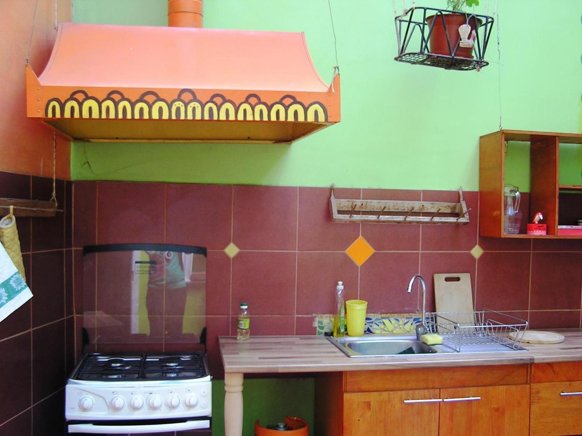 Casa Violeta Limon * Valparaiso